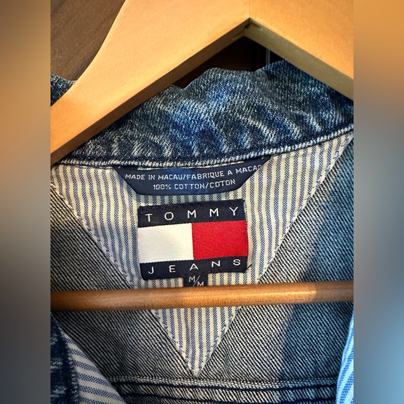 Vintage Tommy Hilfiger Logo Denim Jean Jacket - Picture 3 of 12